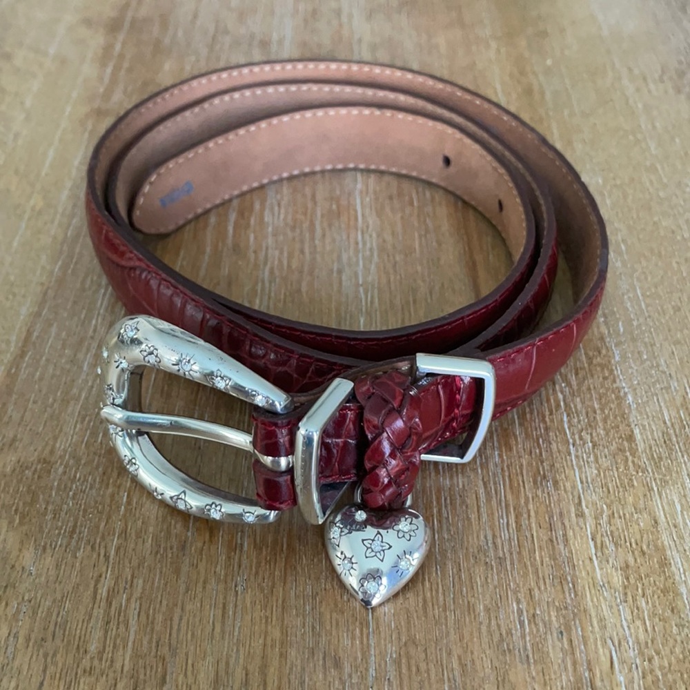 Brighton Red Croc Embossed Leather Belt Silver Heart Charm Size ML 32 - Picture 2 of 7